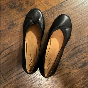 Vionic Women’s Caroll Ballet Flat Size 9
